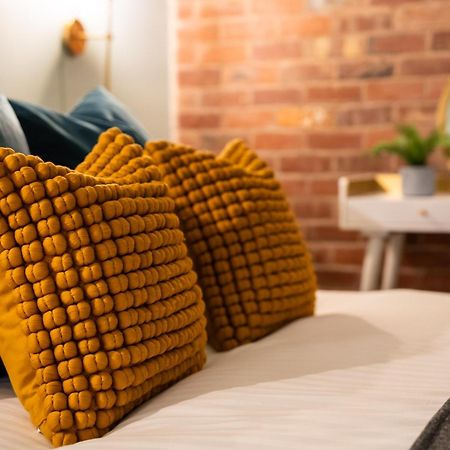 Commandery Vaults - Luxury Apartment In City Centre With Sky Tv Worcester Luaran gambar