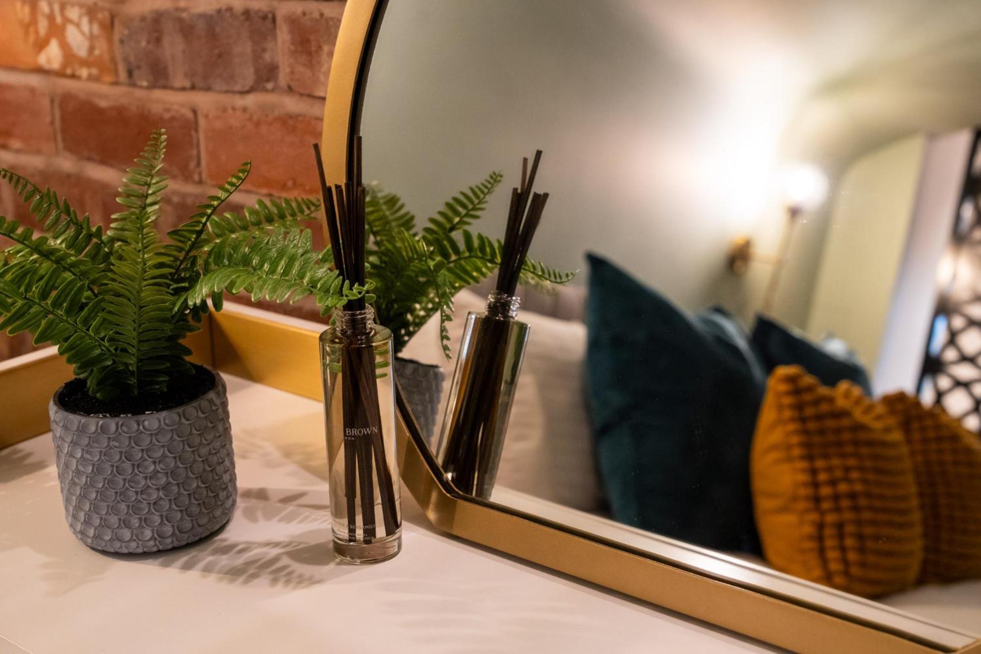 Commandery Vaults - Luxury Apartment In City Centre With Sky Tv Worcester Luaran gambar
